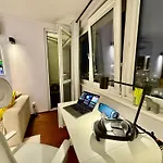 View 4 Panorama 85'tv Wifi 2 Gbs Netflix Hbo Skyshowmax Lejlighed Warszawa