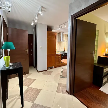 View 4 Panorama 85'tv Wifi 2 Gbs Netflix Hbo Skyshowmax * Varsóvia