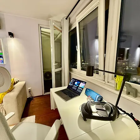 View 4 Panorama 85'tv Wifi 2 Gbs Netflix Hbo Skyshowmax Appartement Warschau