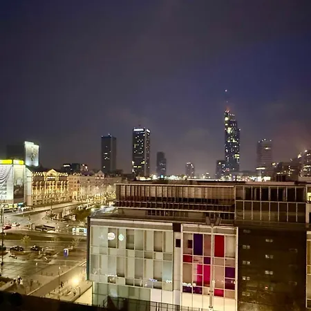 View 4 Panorama 85'tv Wifi 2 Gbs Netflix Hbo Skyshowmax *