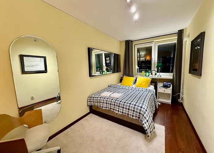 View 4 Panorama 85'tv Wifi 2 Gbs Netflix Hbo Skyshowmax Varsovia