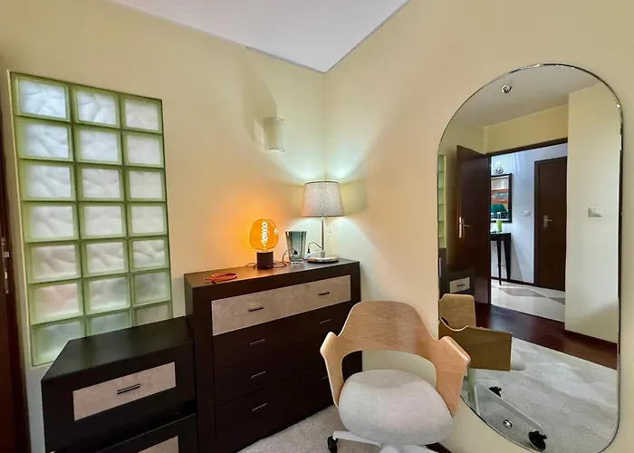 View 4 Panorama 85'tv Wifi 2 Gbs Netflix Hbo Skyshowmax Varsovia