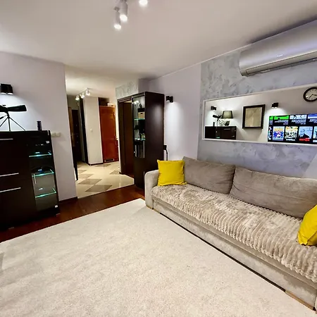 View 4 Panorama 85'tv Wifi 2 Gbs Netflix Hbo Skyshowmax