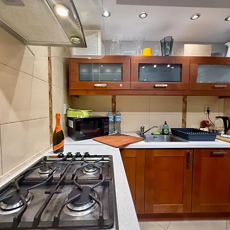 View 4 Panorama 85'tv Wifi 2 Gbs Netflix Hbo Skyshowmax * Varsovia