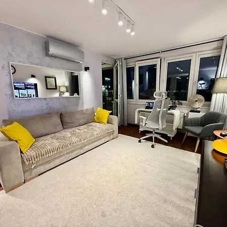 View 4 Panorama 85'tv Wifi 2 Gbs Netflix Hbo Skyshowmax * Varsovie